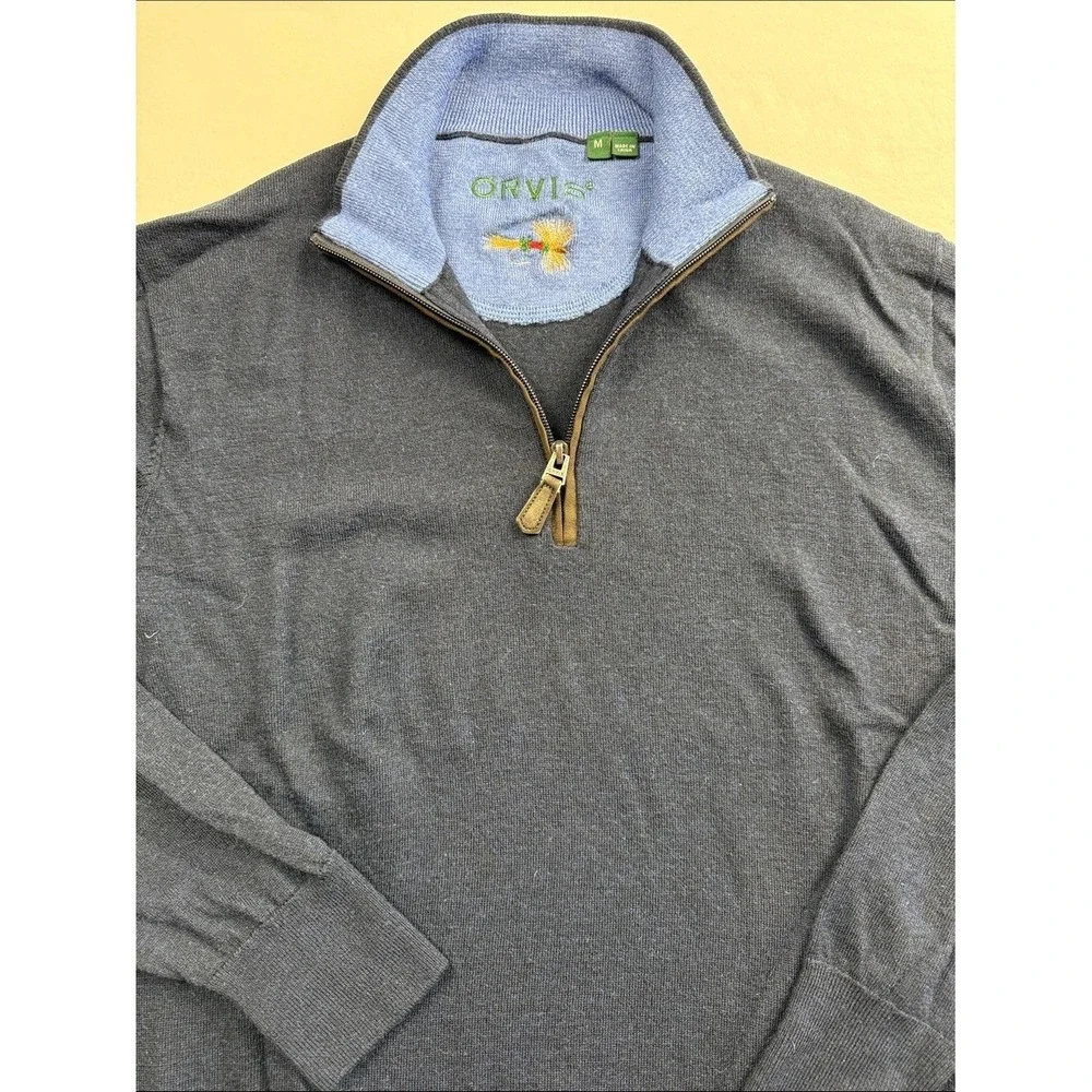 Orvis‎ Men's Grey and Light Blue Quarter Zip Knit Pullover Sweater Size M
